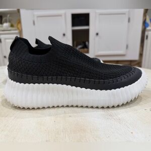 La Sheela Slip on Tennis Shoes